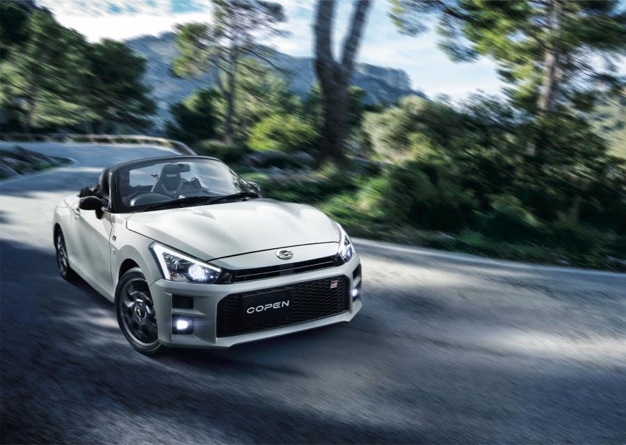  Daihatsu Copen GR Sport 2019 года  (фото 11 из 40)